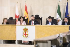 Mesa presidencial del plenario