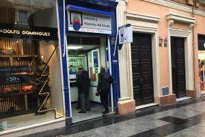 Los almerienses buscan hoy la suerte.