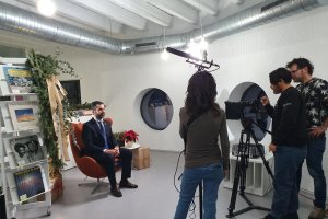 Ramón Fernández-Pacheco durante la grabación del mensaje de Navidad.