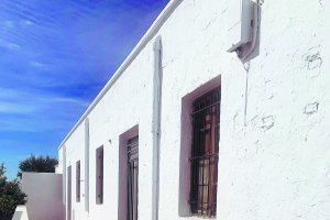 El Ayuntamiento de Enix espera no demorar su reapertura más allá del curso 2020/21.