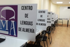 Centro de Lenguas de Almería permite realizar el examen desde casa.
