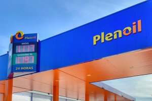 Gasolinera Plenoil de Vícar.