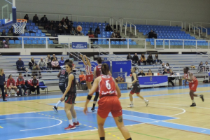 Las jugadoras almerienses mejoran con el nuevo entrenador.