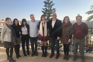El equipo de gobierno del Ayuntamiento de Huércal de Almería y la Asociación Altea.