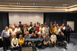 Foto de familia de los peñistas.