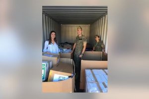 Parte del material recogido en colegios de Almería y entregado en Líbano por la Legión. /BRILEG