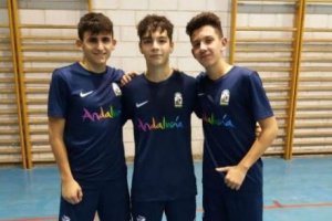 Los tres canteranos celestes.