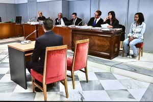 Sala de vistas durante las declaraciones de los agentes de la Guardia Civil.