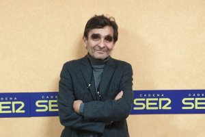 Adolfo Domínguez, ayer en los estudios de la Cadena SER Almería.