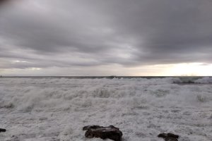 El viento provocó olas de hasta 4 metros en el Levante.