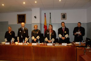 Presidencia del acto institucional del Colegio de Procuradores.