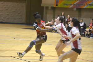 Una jugada del partido.