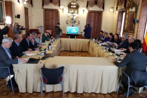 Reunión de la Mesa de Interlocución presidida por Carmen Crespo