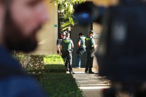 La Guardia Civil inspecciona el lugar del crimen en octubre, en Huércal de Almería