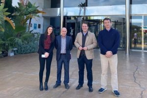 Visita del diputado a las instalaciones hoteleras de Mojácar.