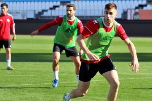 El almeriense Iván Barbero entra en su primera convocatoria.