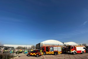 Dispositivo de emergencias desplegado en el aeropuerto de Barajas.