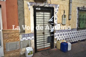 La vivienda tiroteada en la calle Valdivia.