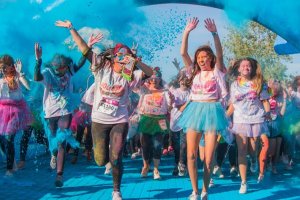 La Holi Life volverá a teñir de color y diversión la ciudad.