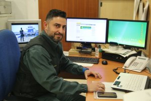 Bernardo Vique, en su oficina.