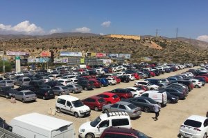 Torrecárdenas cierra por trabajos de mejora su aparcamiento norte.