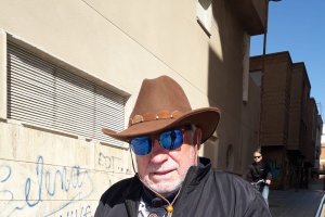 PACO BARRILADO sigue en movimiento después de toda una vida dedicada al cine en Almería.