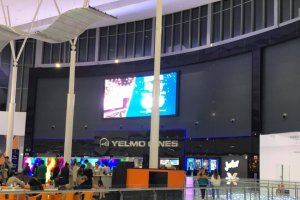 Exterior de los cines Yelmo Torrecárdenas en Almería.