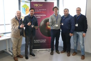 Responsables en las instalaciones de Syngenta.