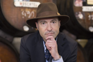 George Van Mellaert es el autor de los libros en que se basa la serie.