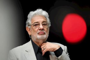 Plácido Domingo acepta \"toda la responsabilidad\".