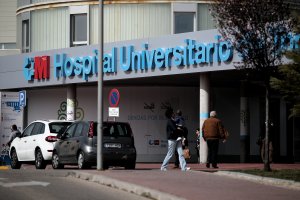 En el Hospital de Torrejón permanece en la UCI un afectado en situación clínica de gravedad.