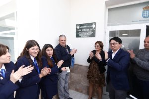 Autoridades políticas en la inauguración de la Asociación Cultural Banda de Música de Fines.