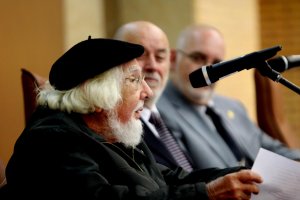 Ernesto Cardenal durante su visita a la UAL en mayo de 2010.