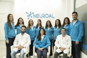 Equipo especializad en el tratamiento del paciente neurológico adulto y joven con patologías del sistema nervioso central y periférico.