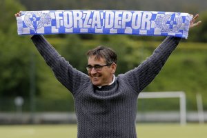 Fernando Vázquez ha llegado para salvar al Deportivo.