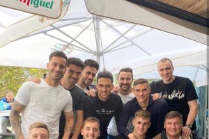 Fiesta rojiblanca en el cumpleaños de Vada.