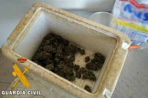 Parte de la droga incautada.