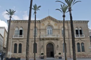 El obispado restringe ciertas actividades eclesiásticas.