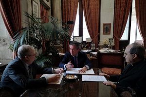 Sevilla suspende definitivamente sus procesiones.