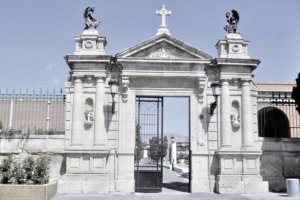 Los cementerios estarán cerrados.