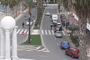 La Policía Local de Roquetas realizando controles.