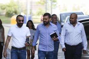 Mohamed El Assy y Mostafa Yalmaz, llegando al club del Almería.
