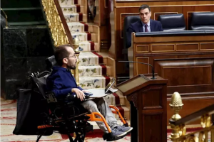El portavoz de Unidas Podemos, Pablo Echenique, en el Congreso de los Diputados.
