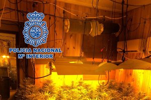 El arrestado observaba fuertes medidas de seguridad para acceder a uno de los inmuebles.