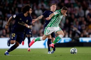 Joaquín, Marcelo y Kroos, en el último partido entre el Betis y el Real Madrid.