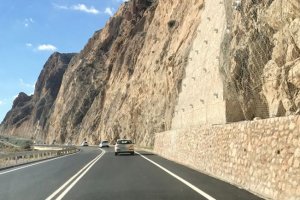 Imagen de archivo de una de las carreteras que une la capital con Roquetas de Mar.