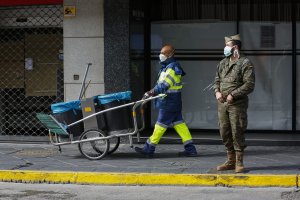 Desde hoy solo los trabajadores de servicios mínimos se mantienen en activo.