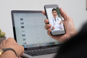 DKV pone al servicio de todos los ciudadanos un consultorio médico online.