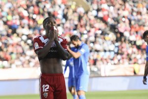 Jonathan en el partido ante el Fuenlabrada.