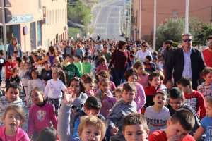 El Alcalde de Viator, Manuel Jesús Flores Malpica, dedica un Bando a los niños y niñas del municipio.